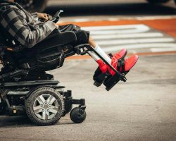 Personnes handicapées : à quelles aides au déplacement peuvent-elles prétendre ?