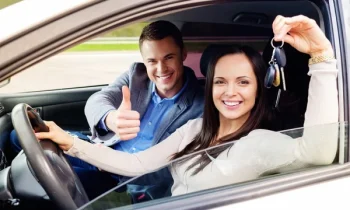 Moniteurs d’auto-école : les clés pour choisir le bon
